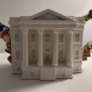 1993, Fitz and Floyd Teapot The White House Collectors